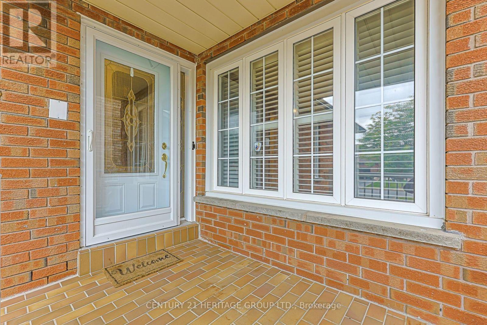 100 Adrianno Crescent, Vaughan, Ontario  L4L 5R6 - Photo 3 - N13860590