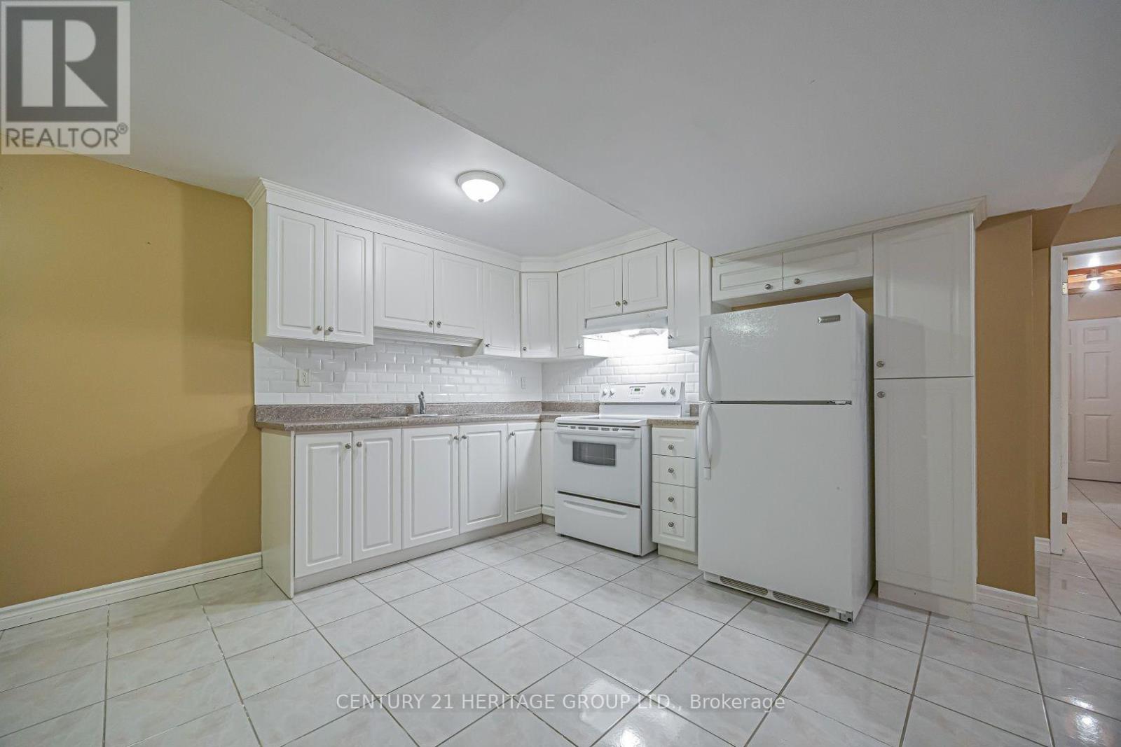 100 Adrianno Crescent, Vaughan, Ontario  L4L 5R6 - Photo 33 - N13860590