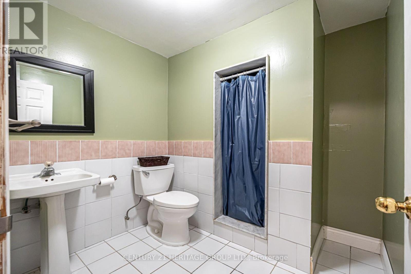 100 Adrianno Crescent, Vaughan, Ontario  L4L 5R6 - Photo 34 - N13860590