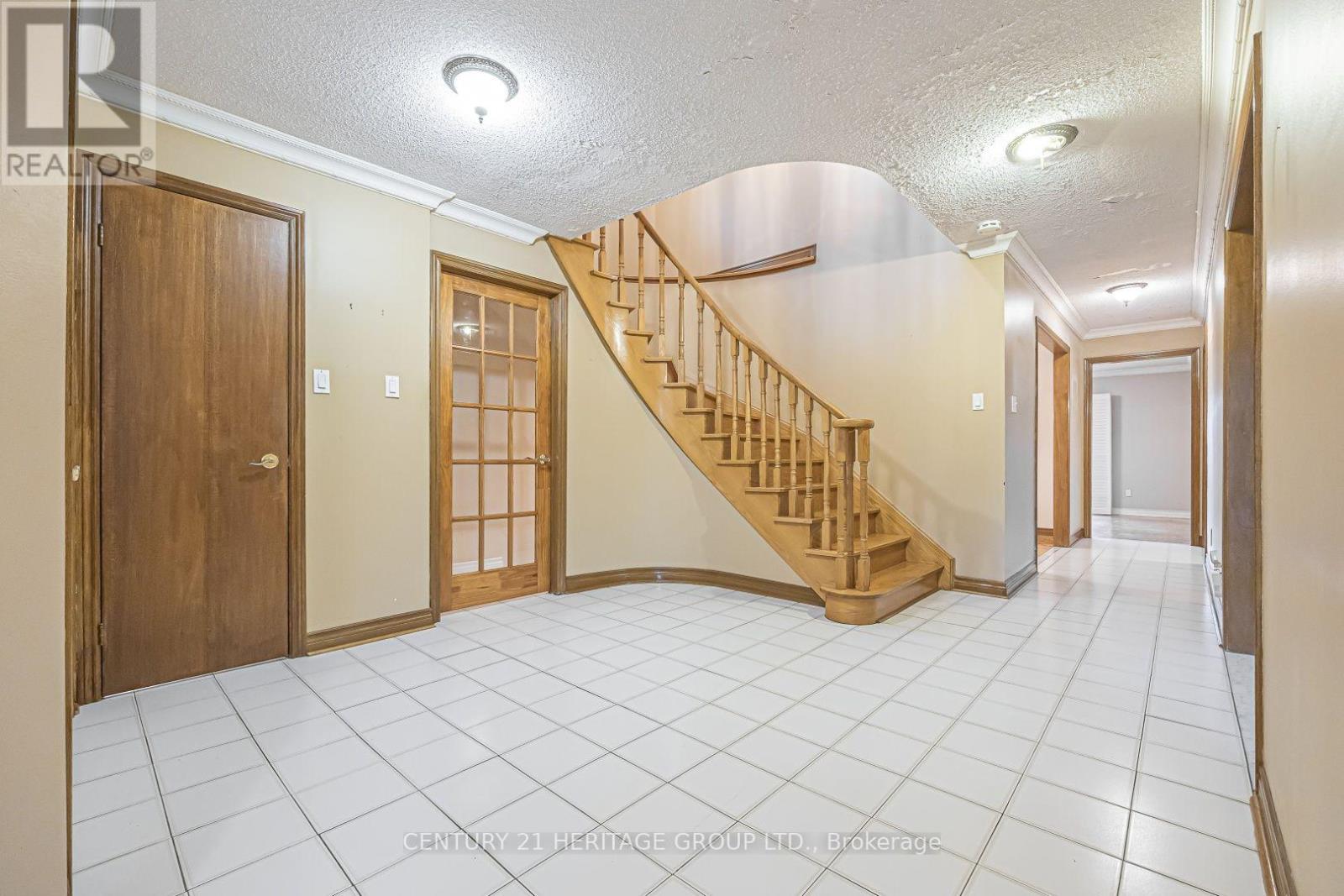 100 Adrianno Crescent, Vaughan, Ontario  L4L 5R6 - Photo 4 - N13860590