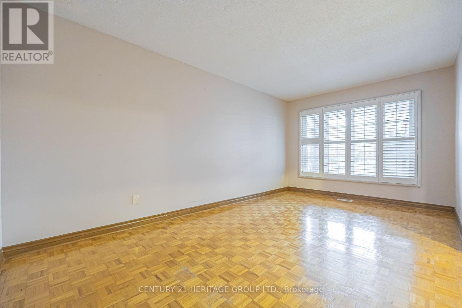 100 Adrianno Crescent, Vaughan, Ontario  L4L 5R6 - Photo 5 - N13860590
