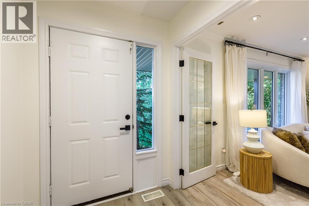 907 Doon Village Road, Kitchener, Ontario  N2P 1A1 - Photo 4 - 40863851