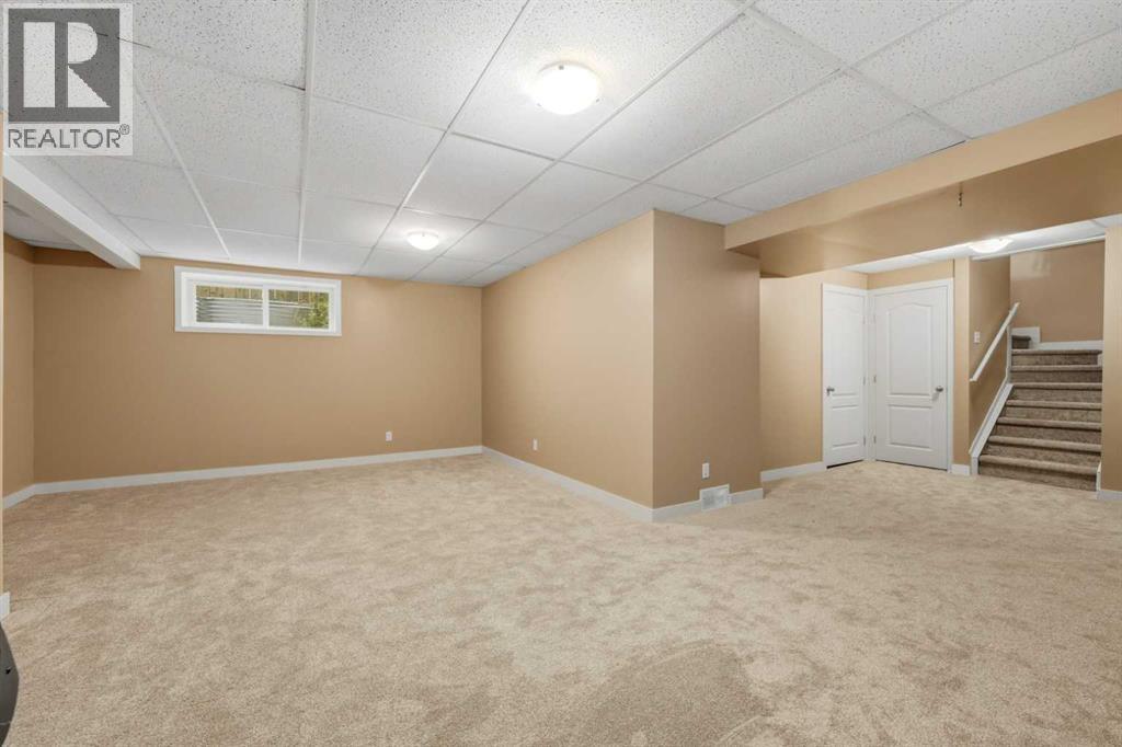 16 Cougartown Place SW, Calgary, Alberta  T3H 0A2 - Photo 39 - A2347508