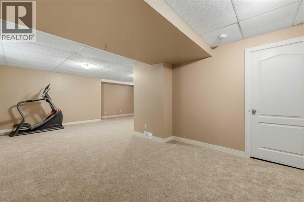 16 Cougartown Place SW, Calgary, Alberta  T3H 0A2 - Photo 42 - A2347508