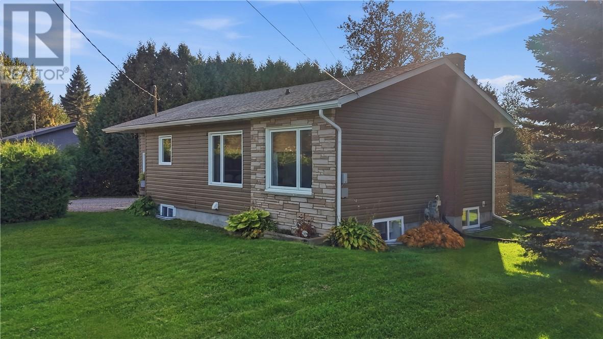51 Prevost Street, Azilda, Ontario  P0M 1B0 - Photo 4 - 2130772
