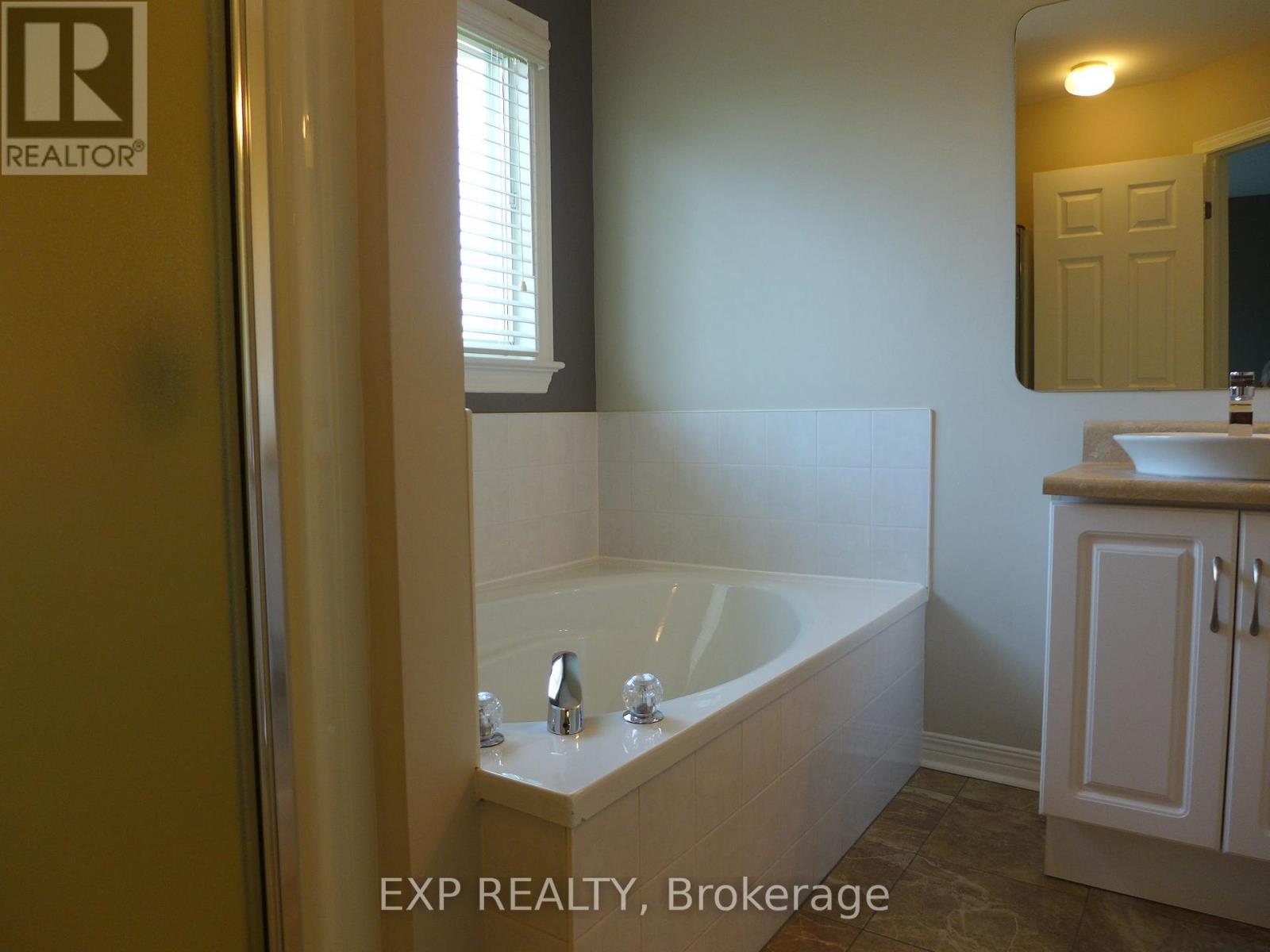 117 Thornbury Crescent, Ottawa, Ontario  K2G 6J1 - Photo 21 - X13860664