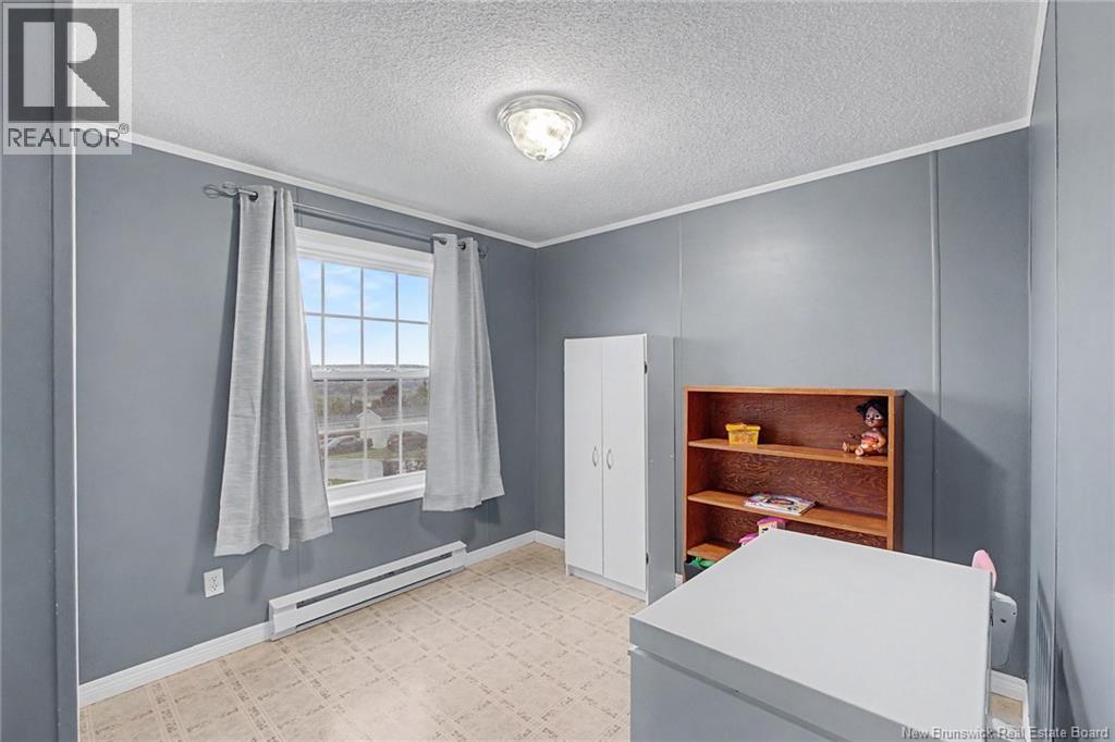 15 Senator Drive, Fredericton, New Brunswick  E3C 1L8 - Photo 32 - NB149087
