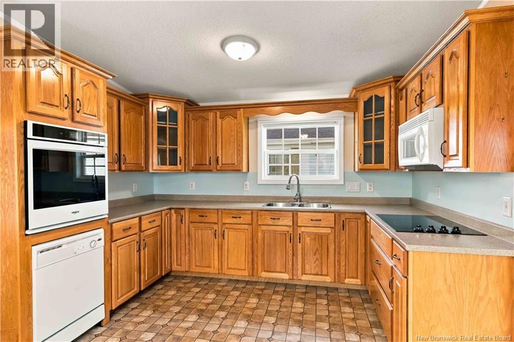 10 Northrup Crescent Lincoln New Brunswick Canada E3B6T7 2