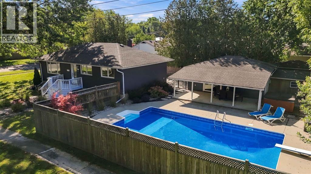 957 Kensington Boulevard, Sarnia, Ontario  N7S 1M9 - Photo 3 - 26024332