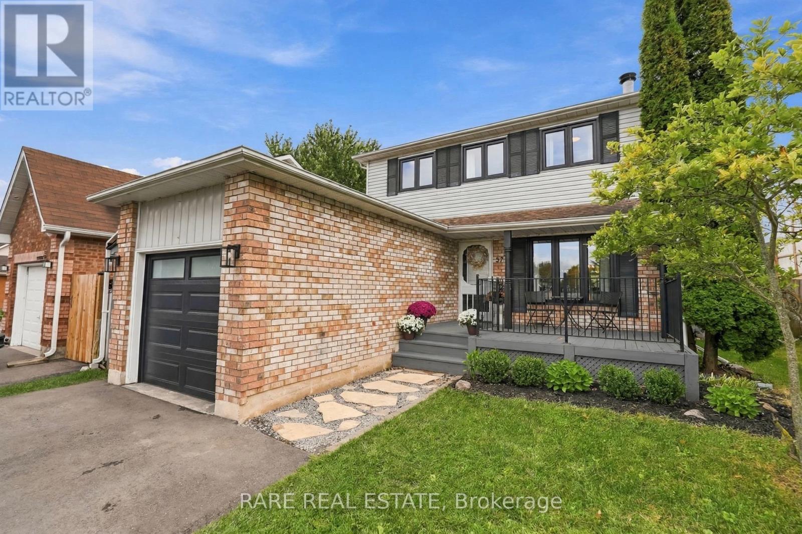 57 Fenwick Avenue, Clarington, Ontario  L1C 4S2 - Photo 3 - E13860660