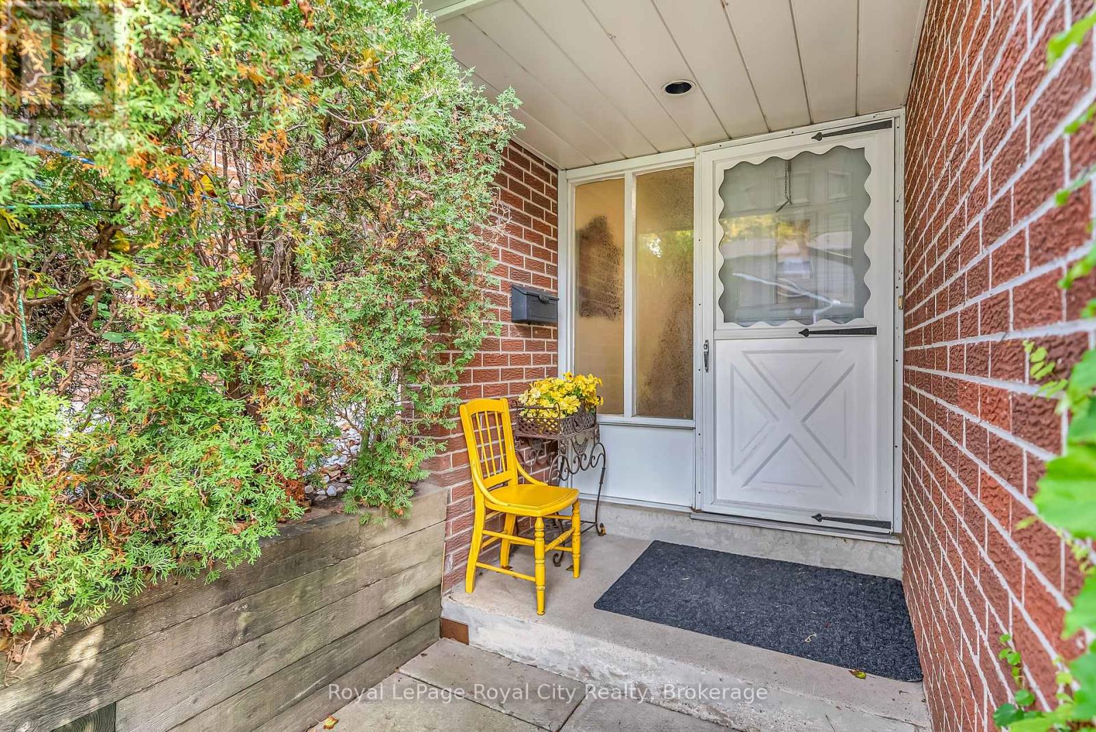 52 - 16 Hadati Road, Guelph, Ontario  N1E 6M2 - Photo 2 - X13860686