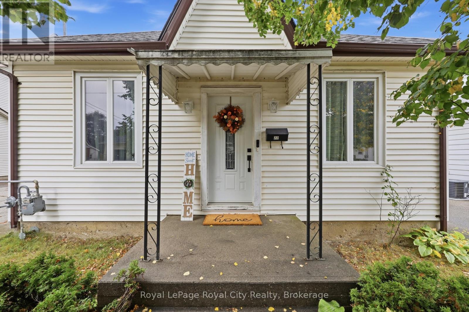 22 Hill Avenue, Brantford, Ontario  N3R 4G9 - Photo 3 - X13860716