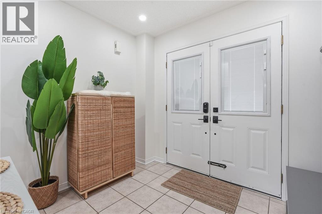 4828 Verdi Street, Burlington, Ontario  L7M 0H7 - Photo 3 - 40865034