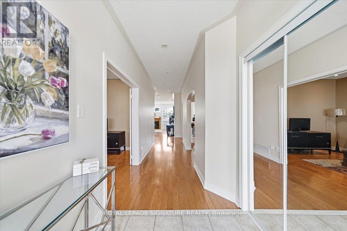 7010 Gooderham Estate Boulevard, Mississauga (Meadowvale Village), Ontario  L5W 1G1 - Photo 6 - W13860708