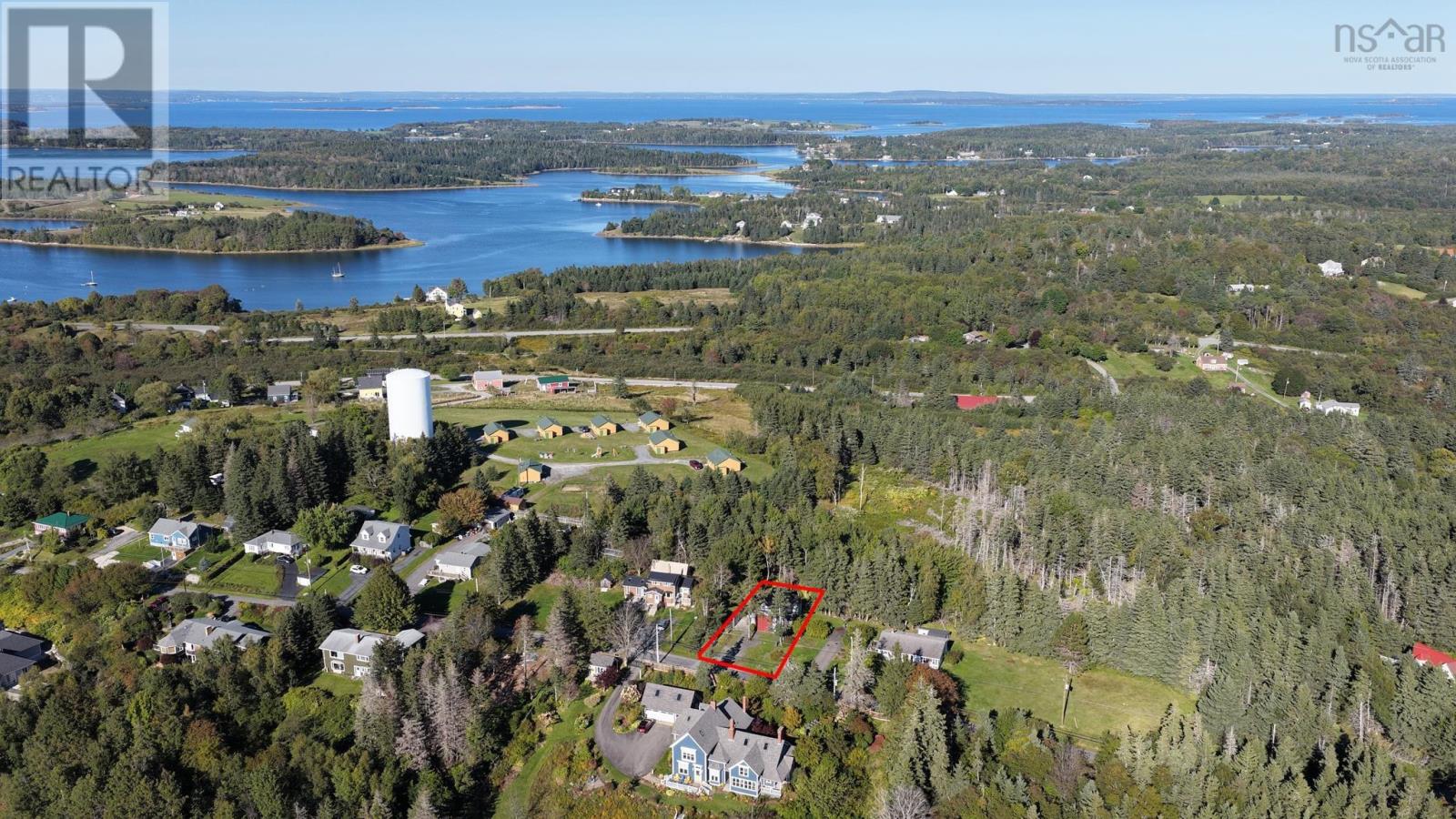 93 Hospital Road, Lunenburg, Nova Scotia  B0J 2C0 - Photo 38 - 202624710