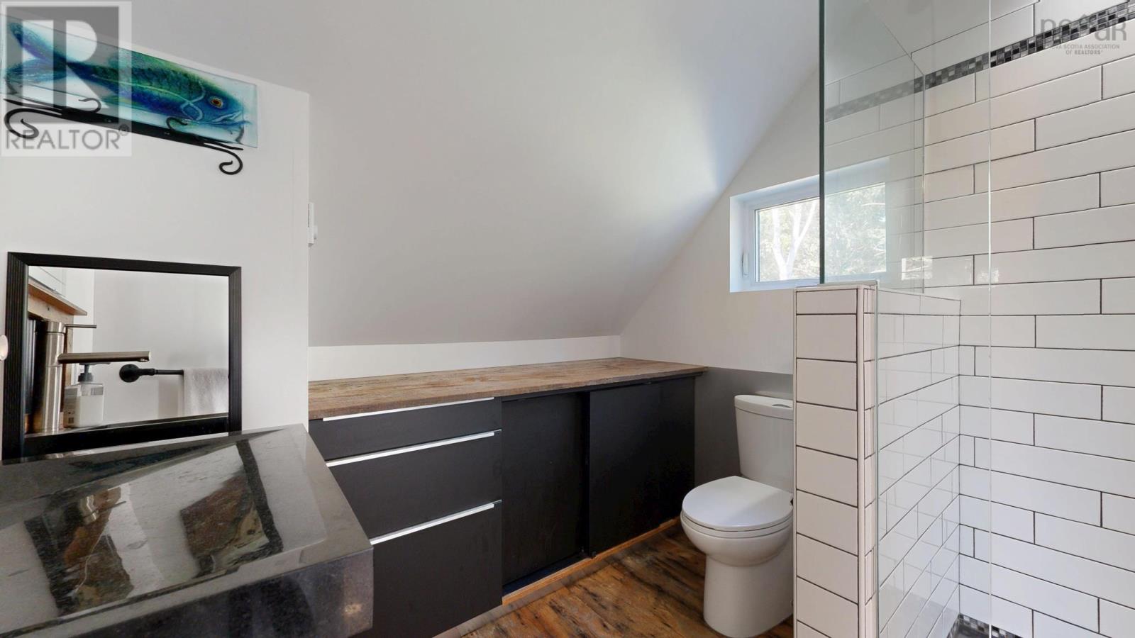 93 Hospital Road, Lunenburg, Nova Scotia  B0J 2C0 - Photo 12 - 202624710