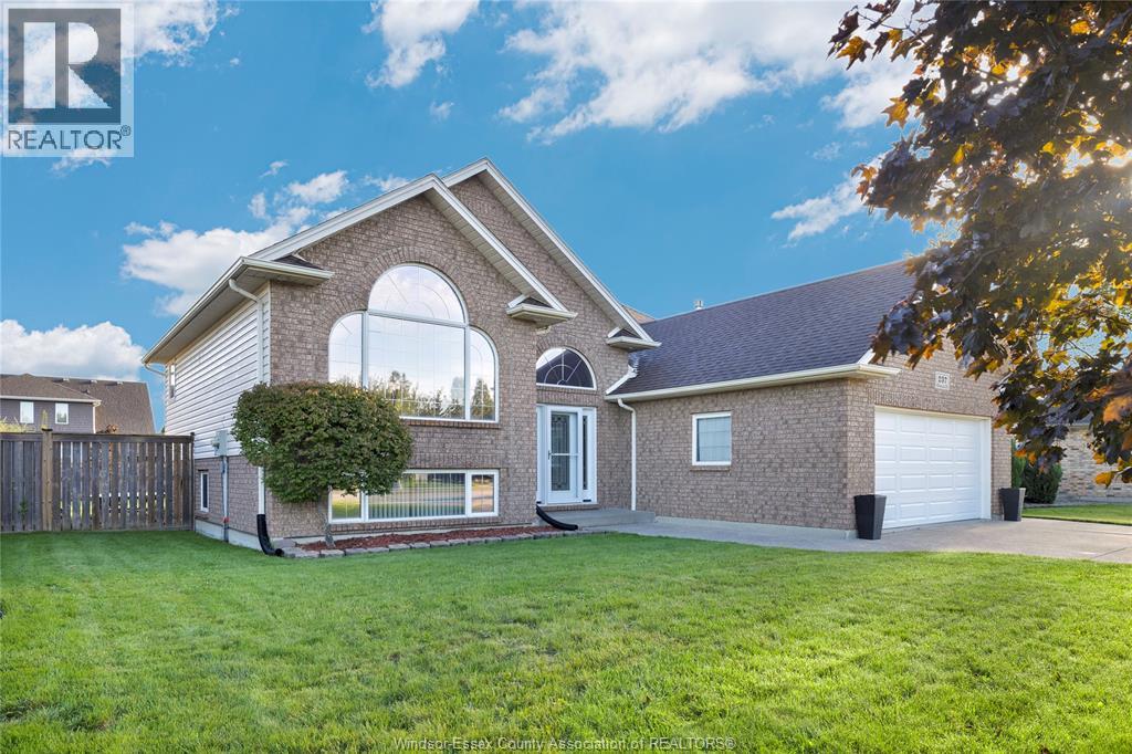 237 Woodview Drive, Essex, Ontario  N8M 3E9 - Photo 4 - 26023757