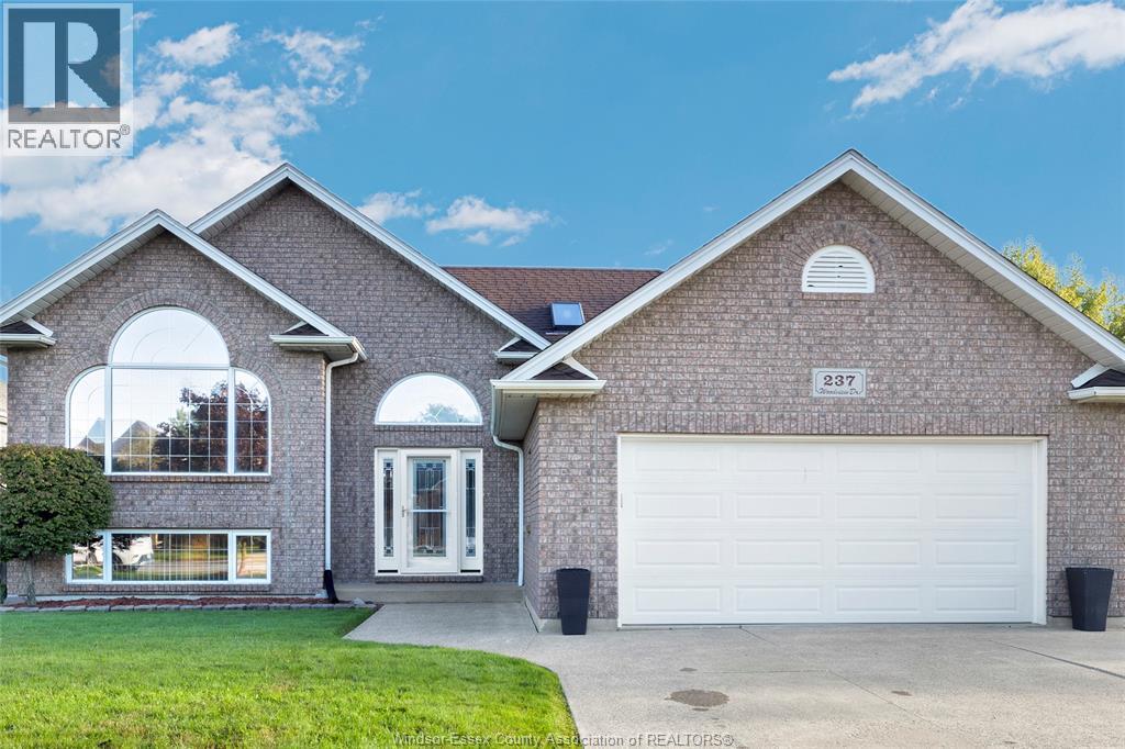 237 Woodview Drive, Essex, Ontario  N8M 3E9 - Photo 2 - 26023757
