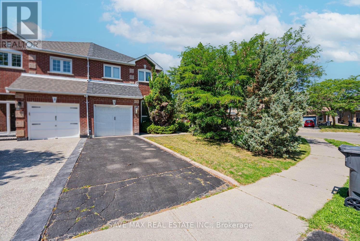 1 Kitto Court, Brampton, Ontario  L6Y 4Z2 - Photo 2 - W13789520
