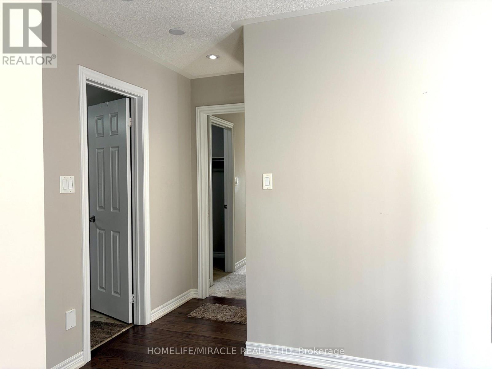 15 Banbridge Crescent, Brampton, Ontario  L6X 5L9 - Photo 7 - W13805762