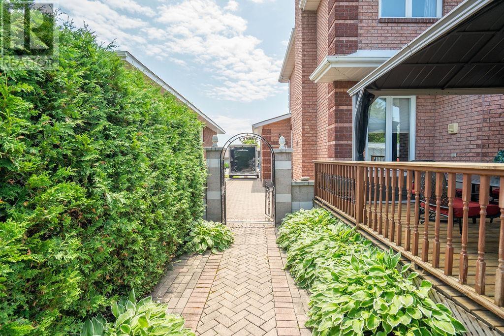 62 Bitonti Cres, Sault Ste. Marie, Ontario  P6C 6A9 - Photo 8 - SM262752