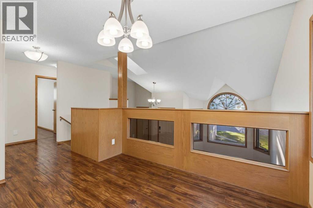 60 Sundown Way SE, Calgary, Alberta  T2X 3B6 - Photo 9 - A2348923