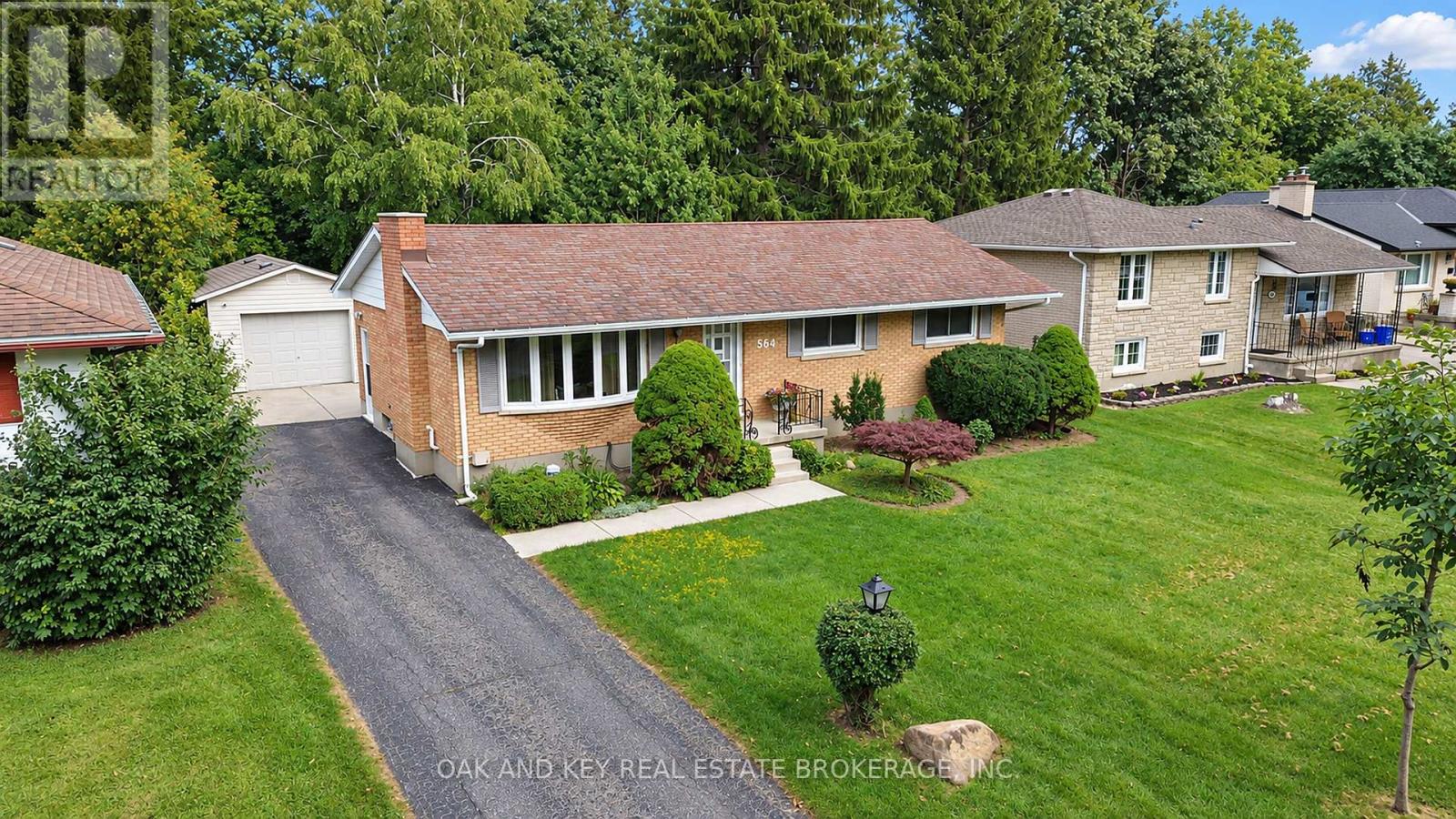 564 Chiddington Avenue, London South, Ontario  N6C 2W5 - Photo 1 - X13860788