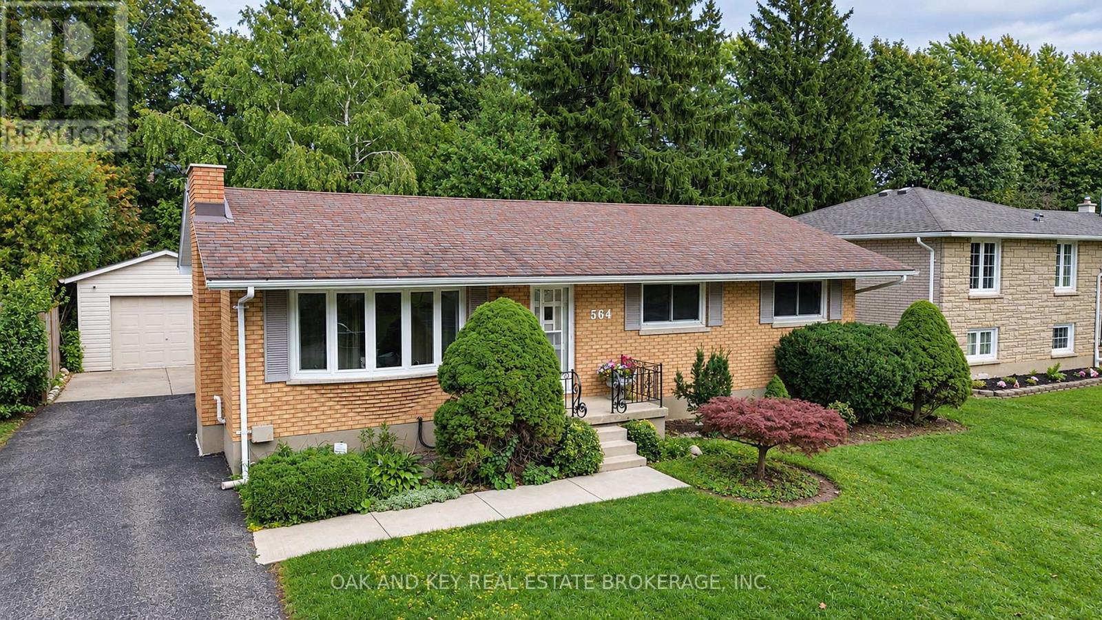 564 Chiddington Avenue, London South, Ontario  N6C 2W5 - Photo 3 - X13860788