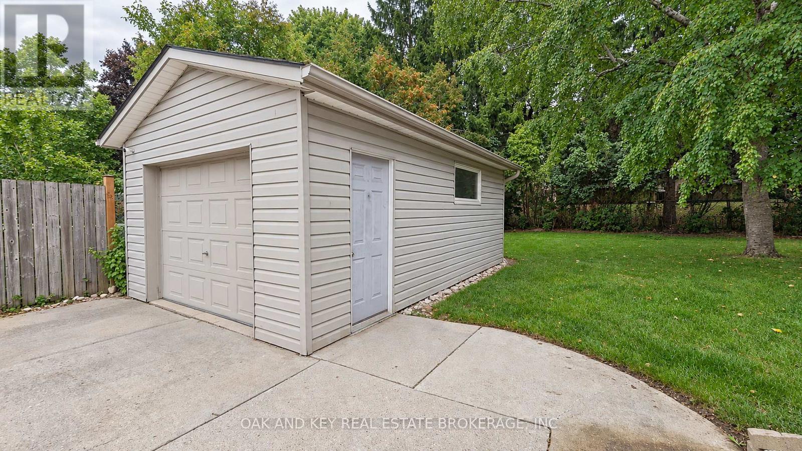 564 Chiddington Avenue, London South, Ontario  N6C 2W5 - Photo 8 - X13860788