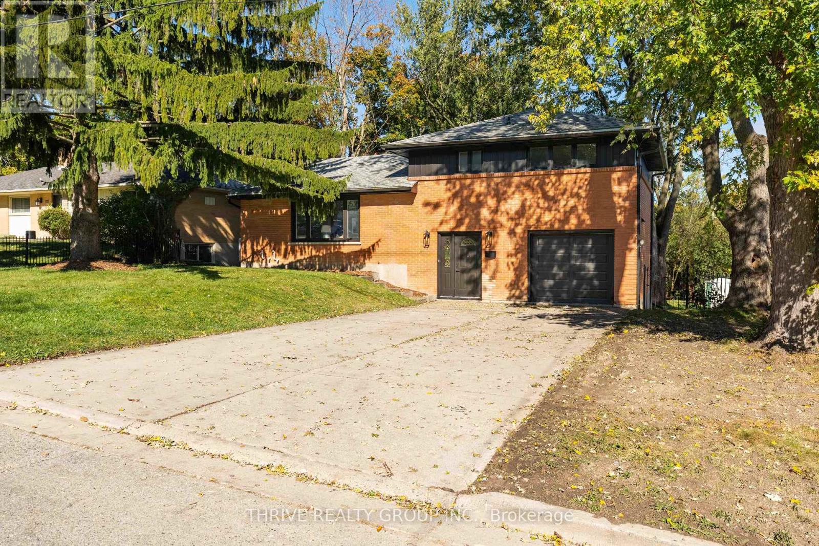 139 Deer Park Circle, London North, Ontario  N6H 3B9 - Photo 1 - X13860866