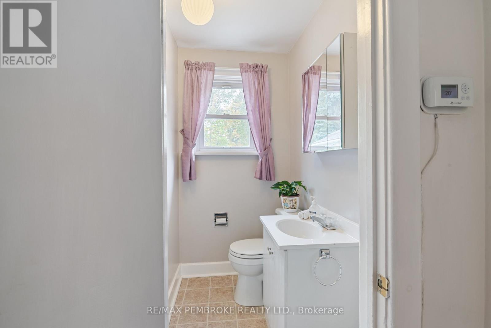 624 Hamilton Street W, Laurentian Valley, Ontario  K8A 6P6 - Photo 14 - X13860796