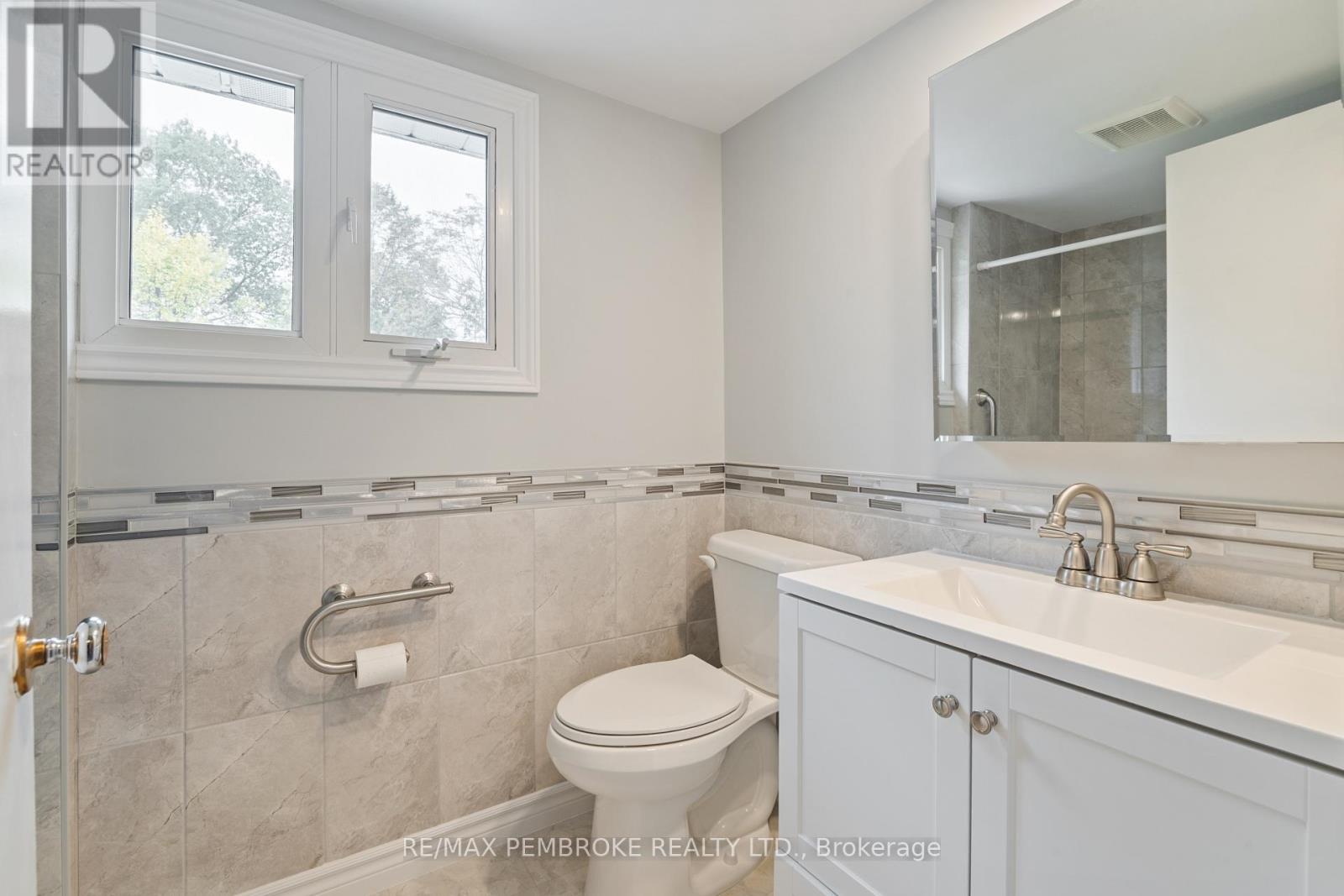 624 Hamilton Street W, Laurentian Valley, Ontario  K8A 6P6 - Photo 24 - X13860796