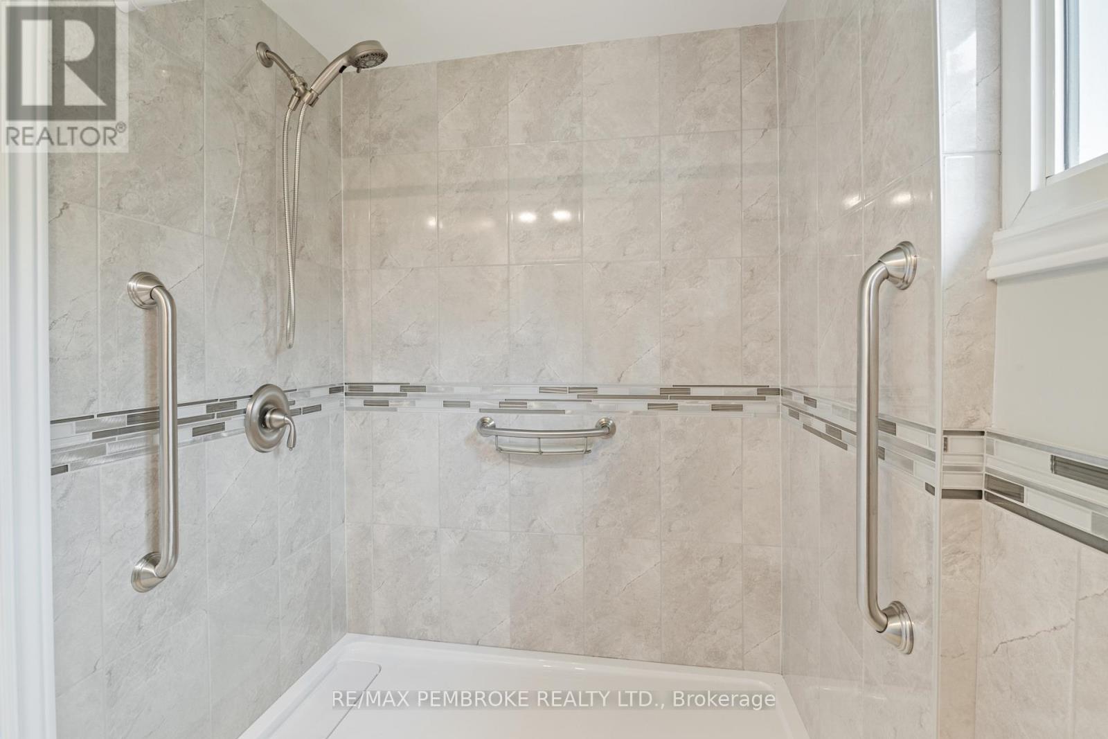 624 Hamilton Street W, Laurentian Valley, Ontario  K8A 6P6 - Photo 26 - X13860796