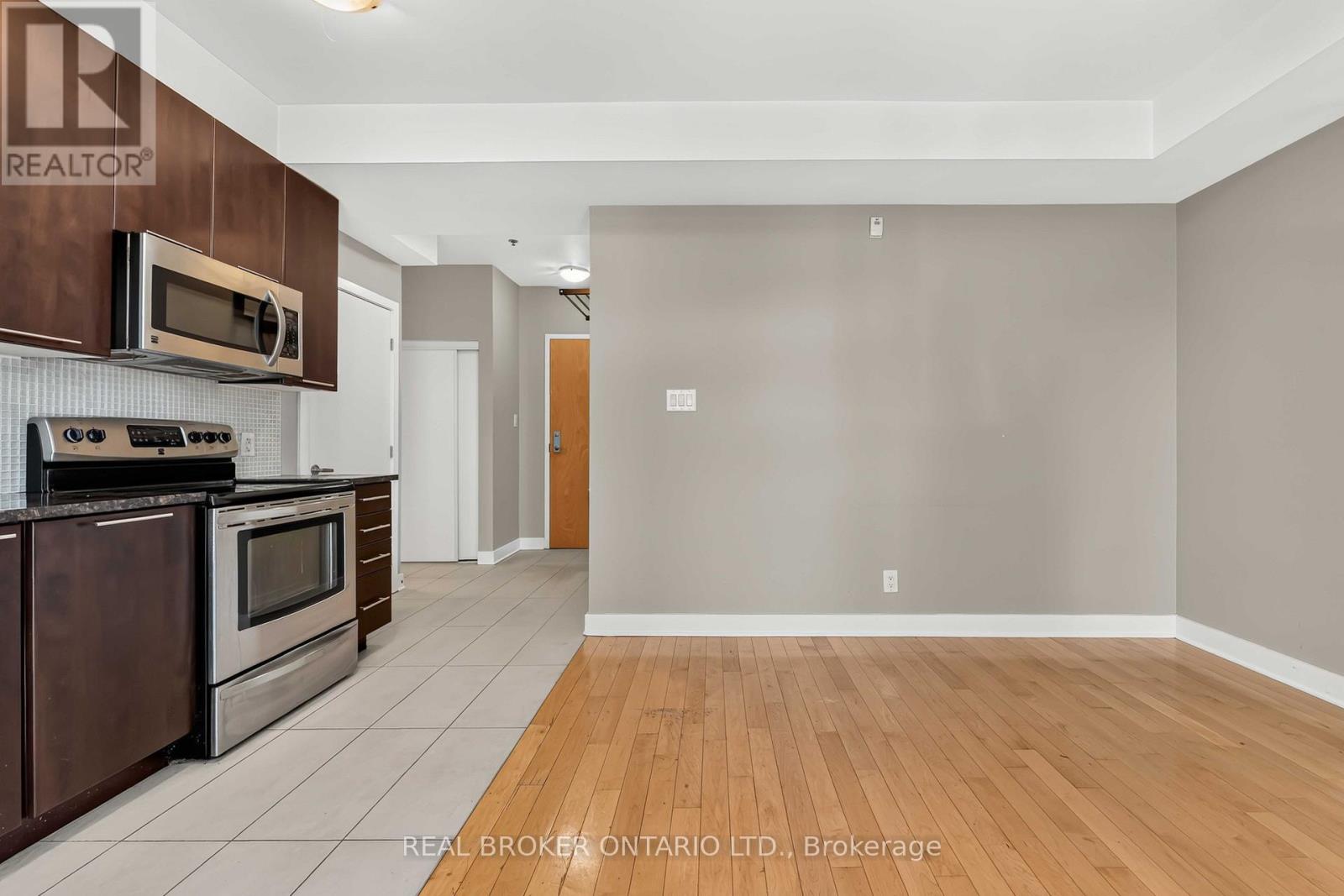 201 - 360 Cumberland Street, Ottawa, Ontario  K1N 0B1 - Photo 6 - X13860768