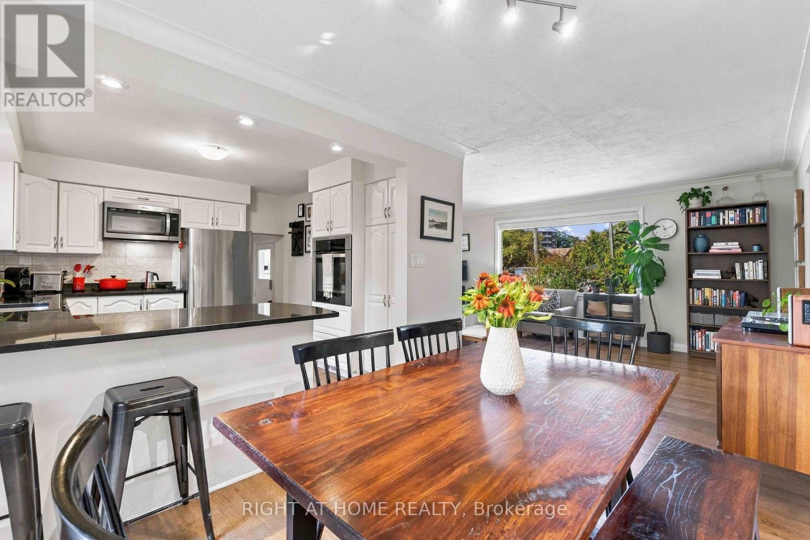 2045 Saville Row, Ottawa, Ontario  K2A 1A4 - Photo 8 - X13860894