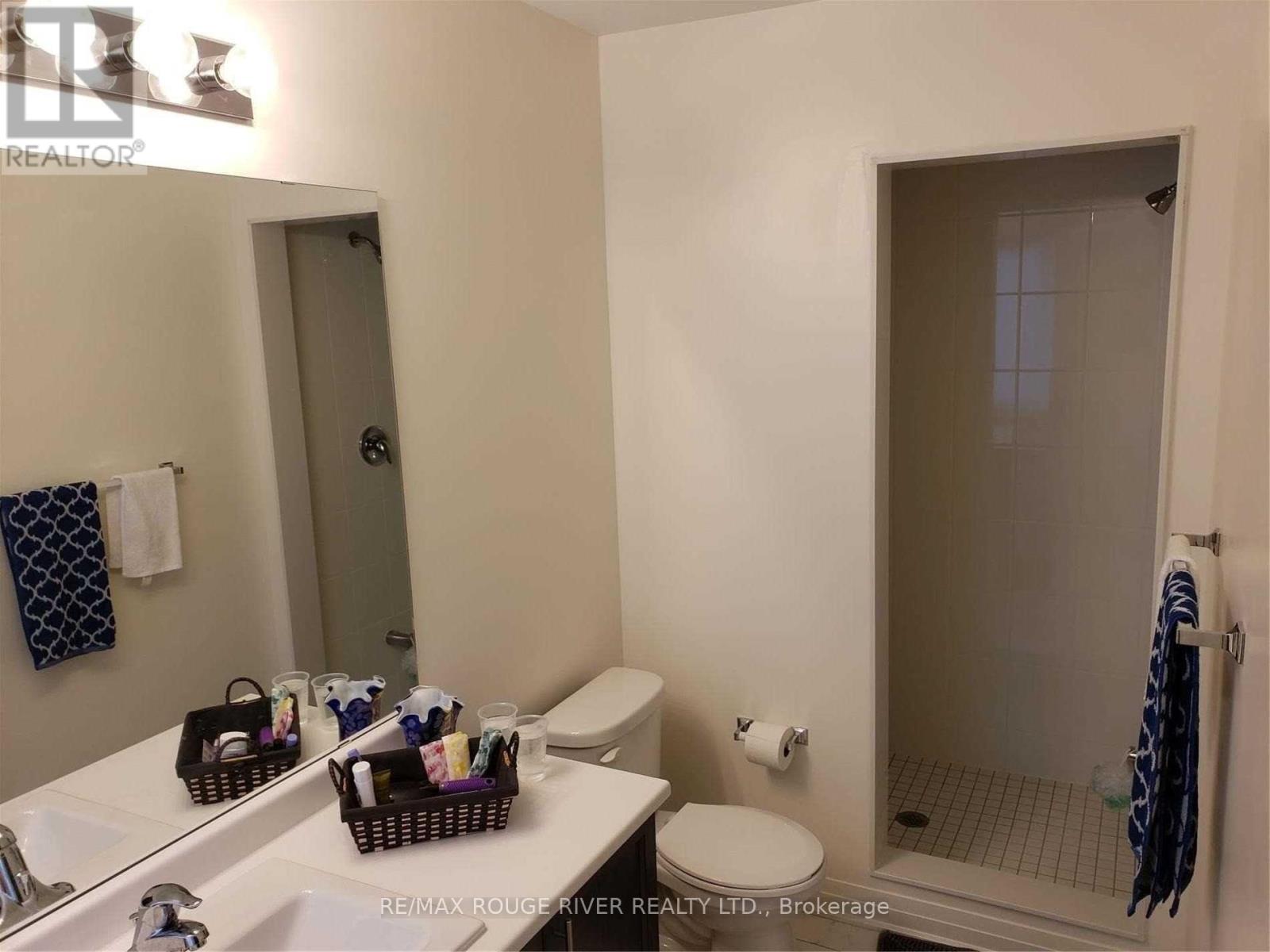 19 Caspian Square, Clarington, Ontario  L7C 3N1 - Photo 7 - E13860890
