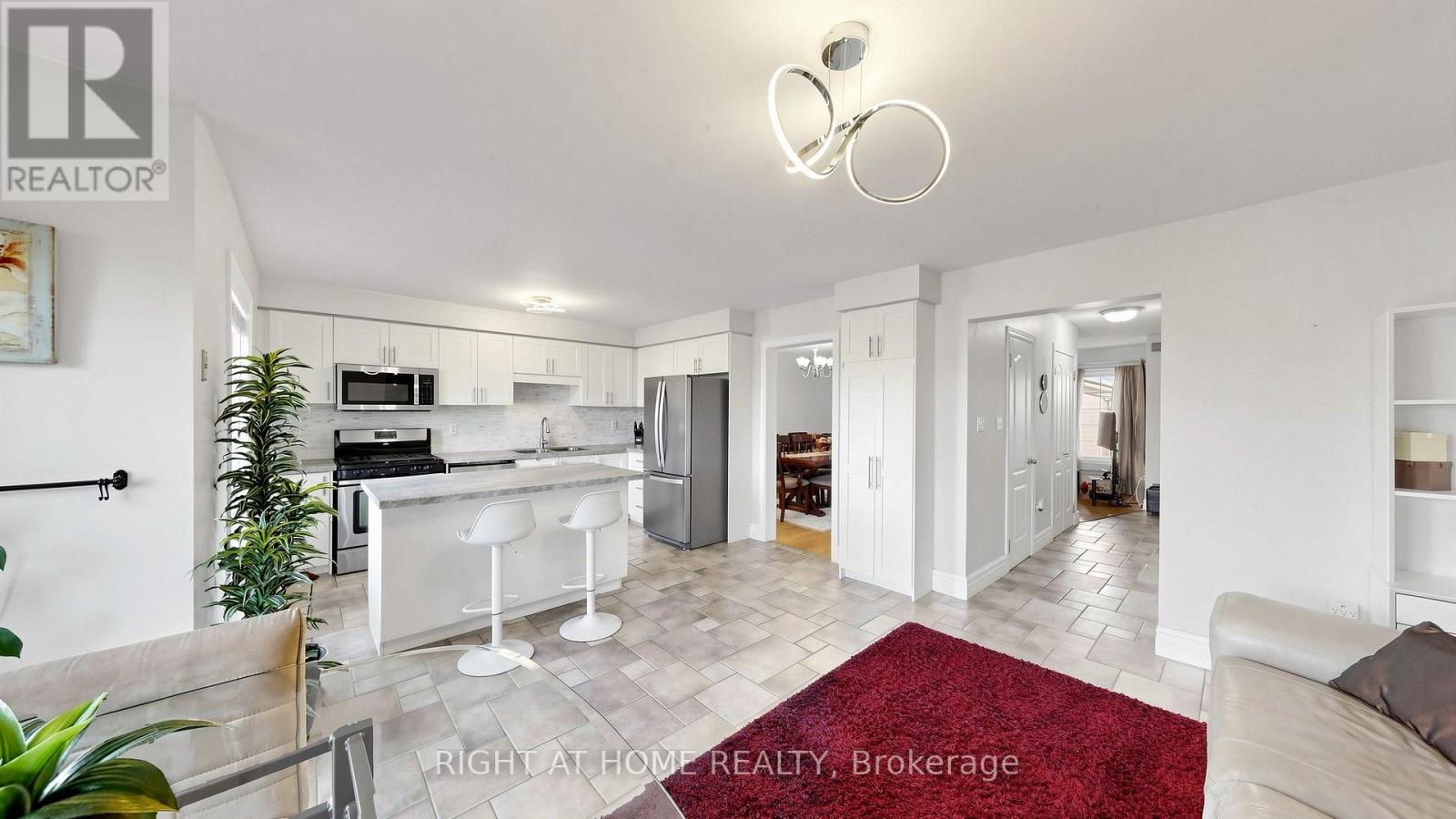 87 Primeau Drive, Aurora, Ontario  L4G 6Z6 - Photo 7 - N13860752