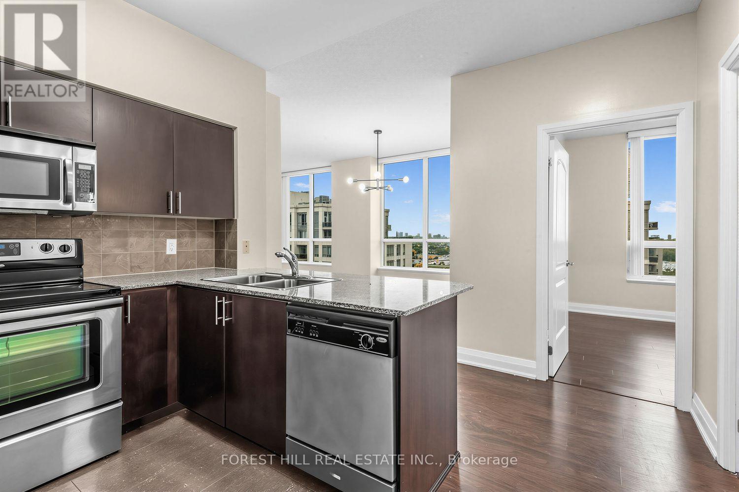 1605 - 30 North Park Road, Vaughan (Beverley Glen), Ontario  L4J 0G6 - Photo 3 - N13860798