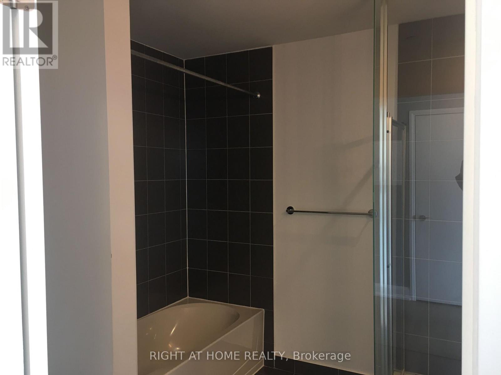 312 - 2910 Highway No, 7 Road W, Vaughan (Concord), Ontario  L4K 0H8 - Photo 11 - N13860812