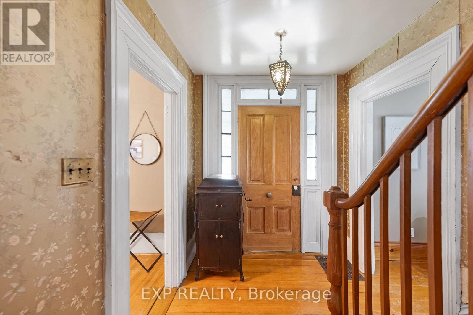 18611 Leslie Street, East Gwillimbury (Sharon), Ontario  L0G 1V0 - Photo 5 - N13860826