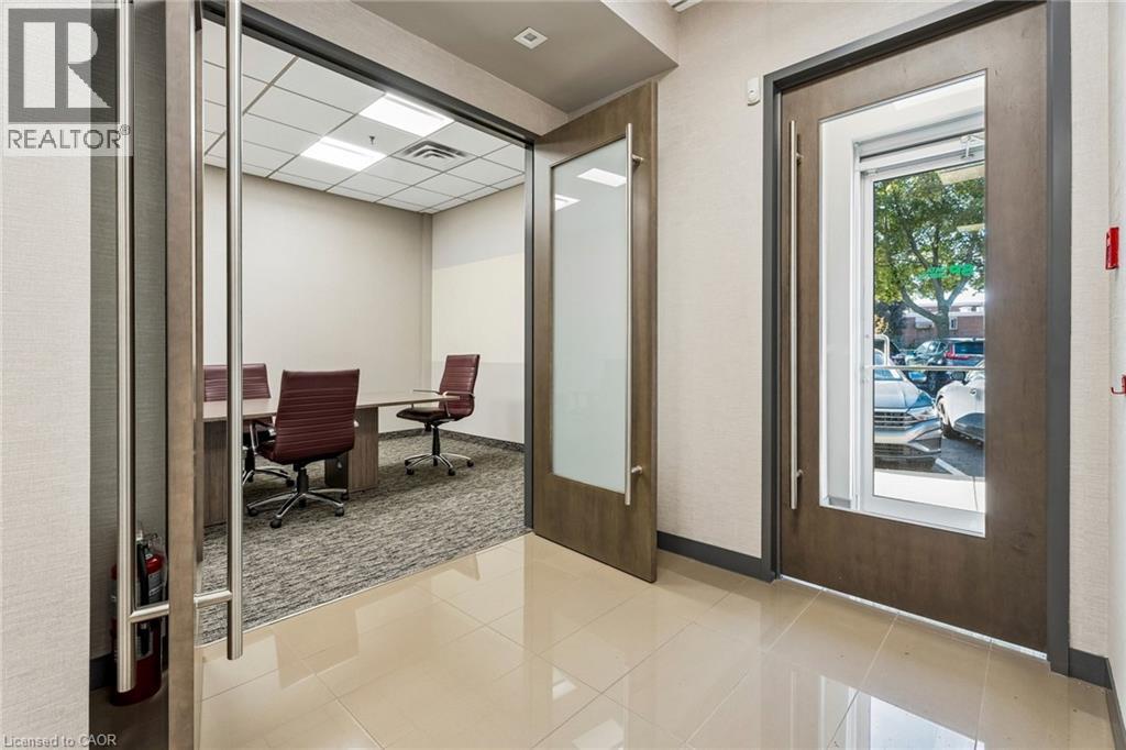 151 York Boulevard Unit# E, Hamilton, Ontario  L8R 3M2 - Photo 2 - 40867447