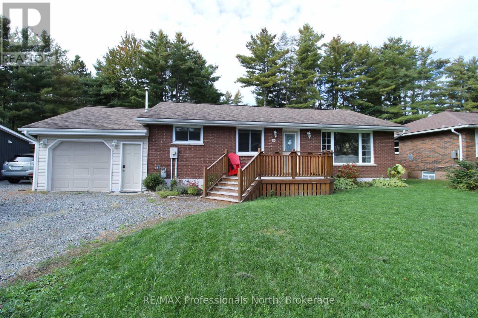 83 Pine Street, Bracebridge, Ontario  P1L 1K8 - Photo 3 - X13860834