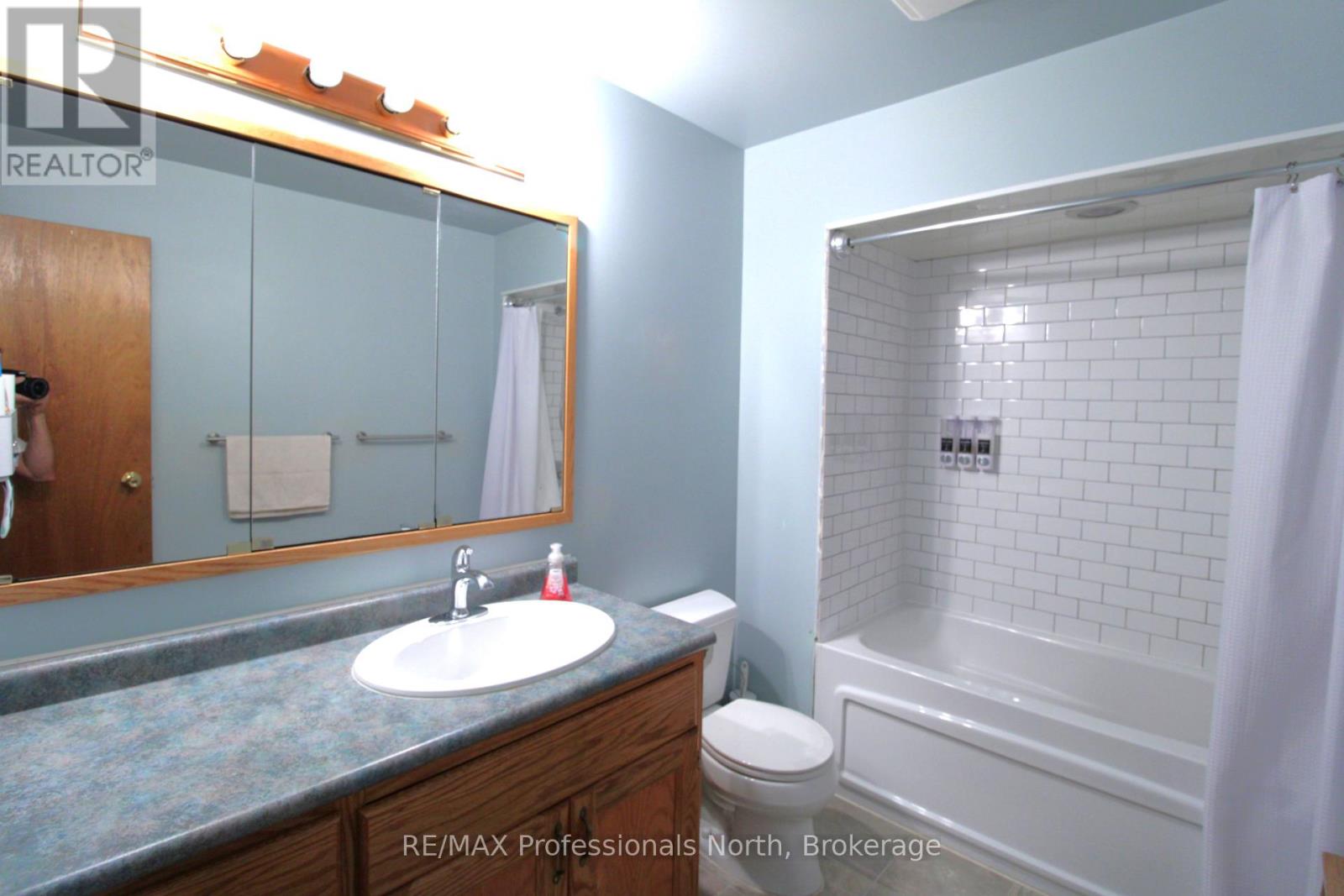 83 Pine Street, Bracebridge, Ontario  P1L 1K8 - Photo 36 - X13860834