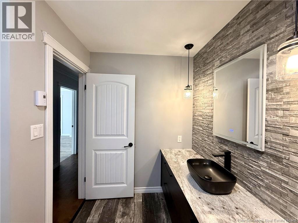 63 Premiere Avenue, Sainte-Anne-De-Madawaska, New Brunswick  E7E 1J9 - Photo 12 - NB149020