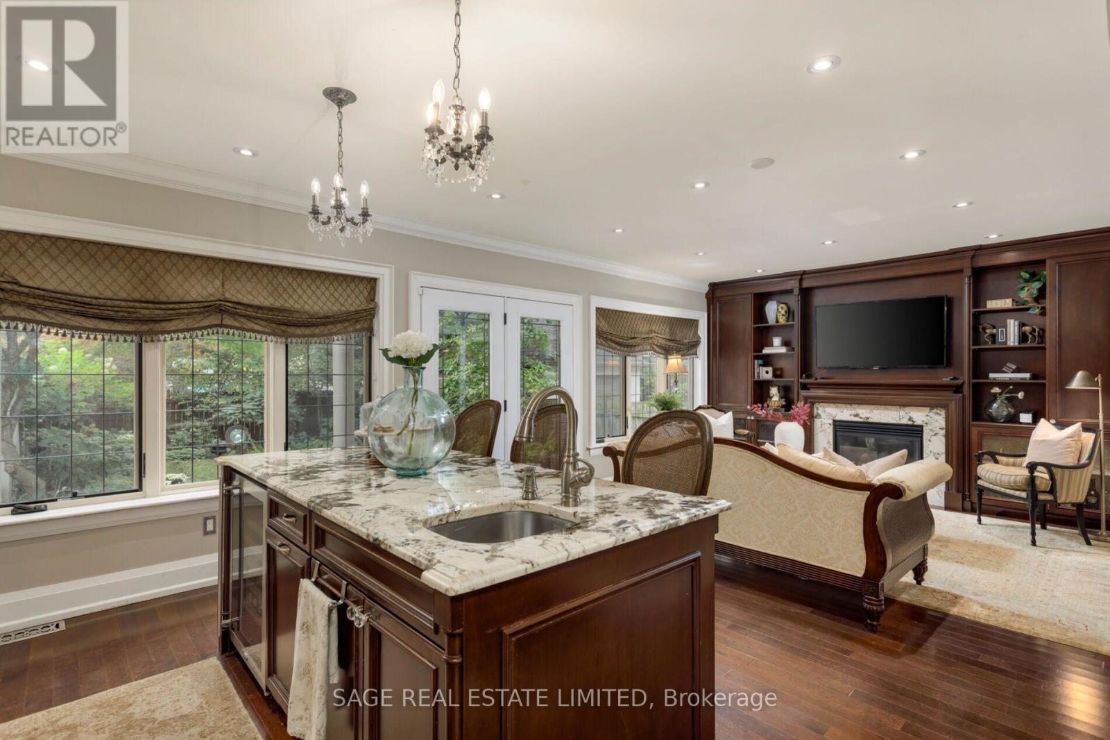 124 Brentwood Road N, Toronto, Ontario  M8X 2C6 - Photo 13 - W13860852