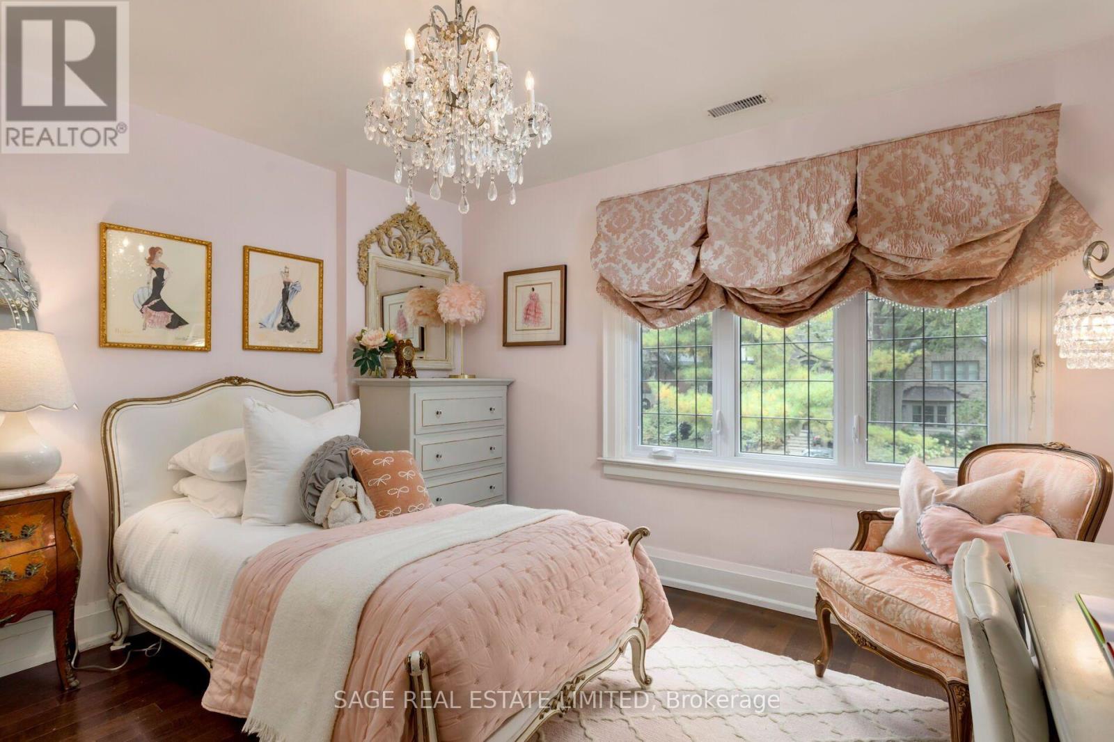 124 Brentwood Road N, Toronto, Ontario  M8X 2C6 - Photo 23 - W13860852