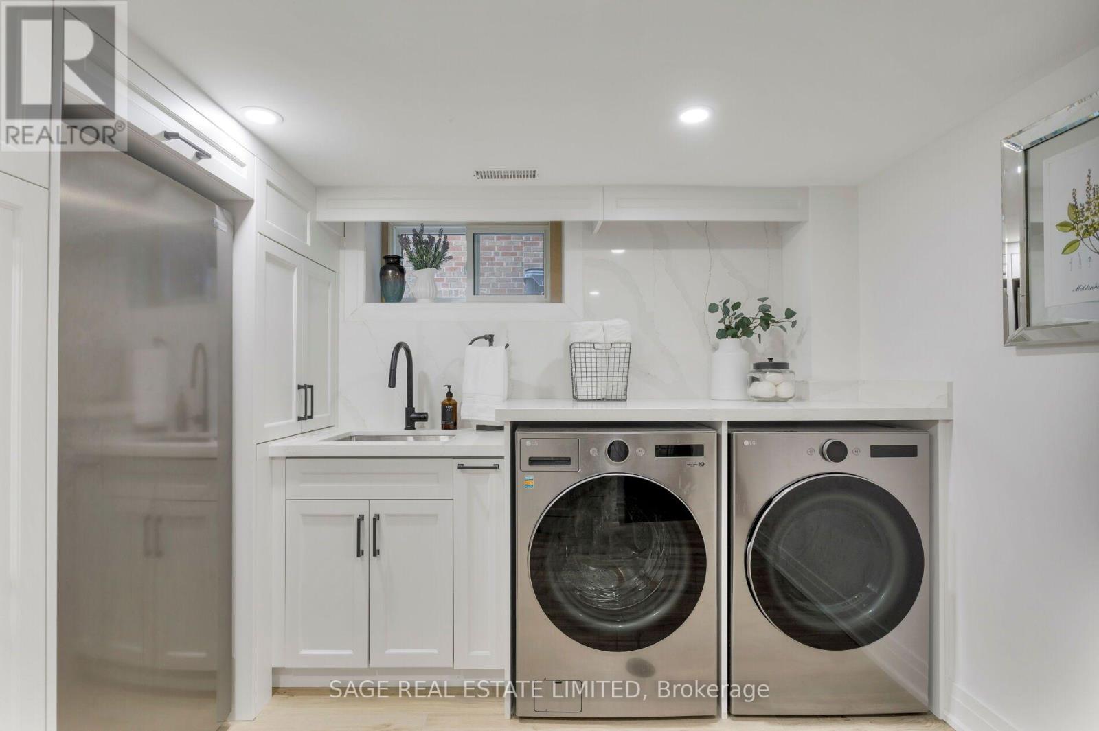 124 Brentwood Road N, Toronto, Ontario  M8X 2C6 - Photo 46 - W13860852