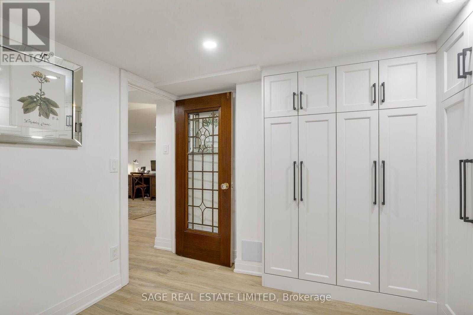 124 Brentwood Road N, Toronto, Ontario  M8X 2C6 - Photo 47 - W13860852