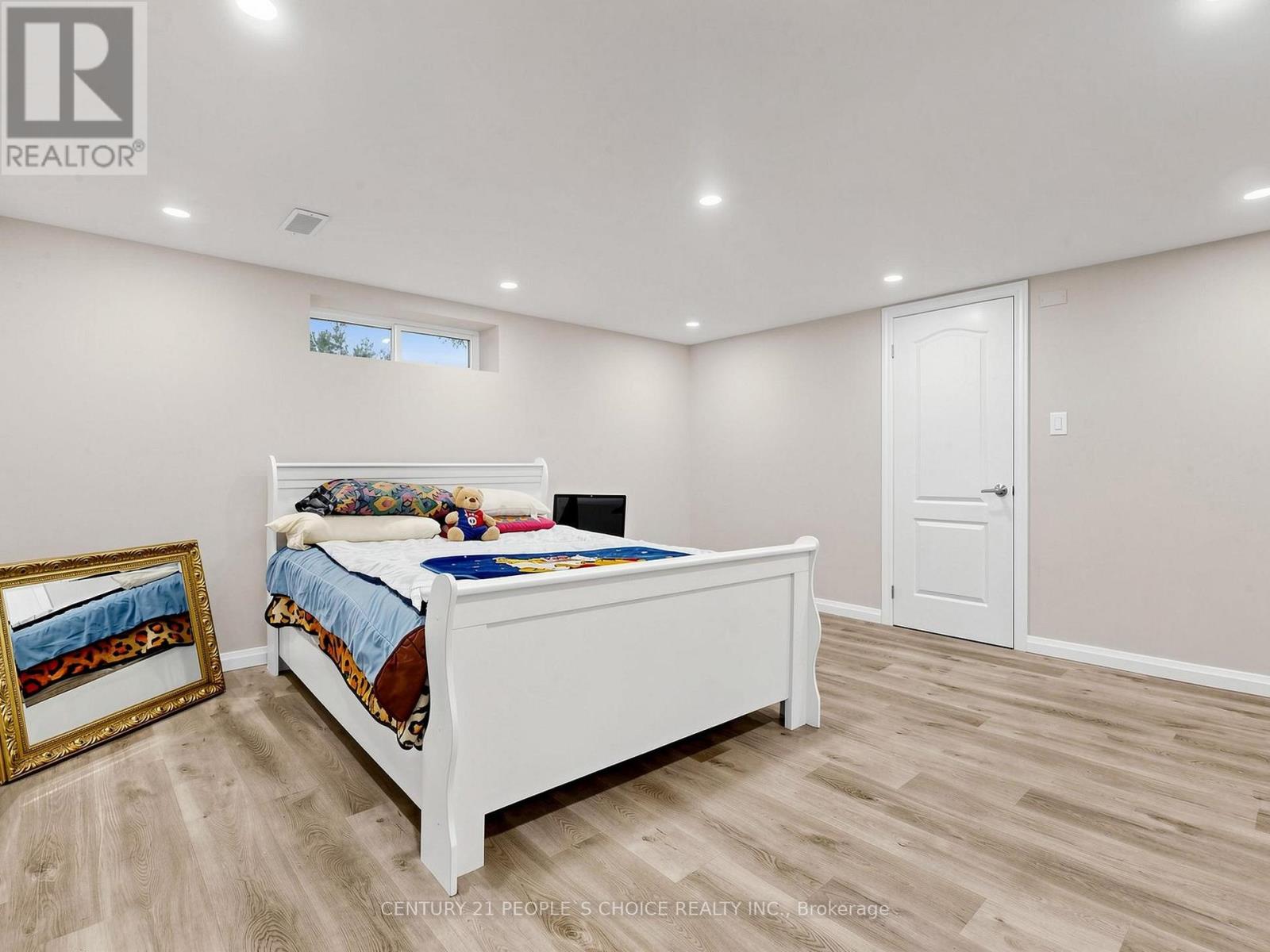 27 Matlock Avenue, Mississauga, Ontario  L5N 2P7 - Photo 35 - W13860916