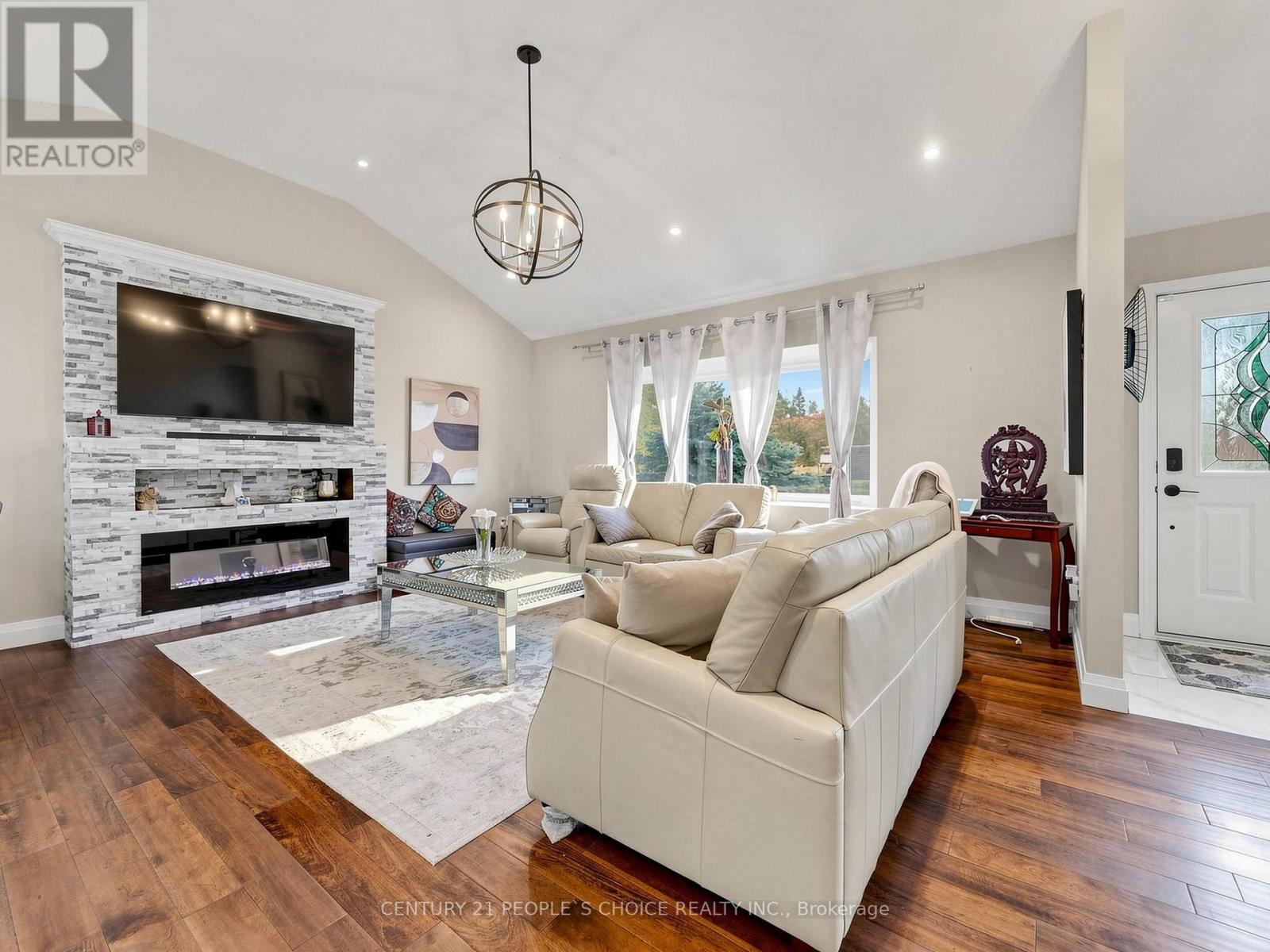 27 Matlock Avenue, Mississauga, Ontario  L5N 2P7 - Photo 9 - W13860916